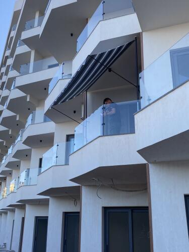 Exklusiv Markise Design 2800 montiert auf Balkon